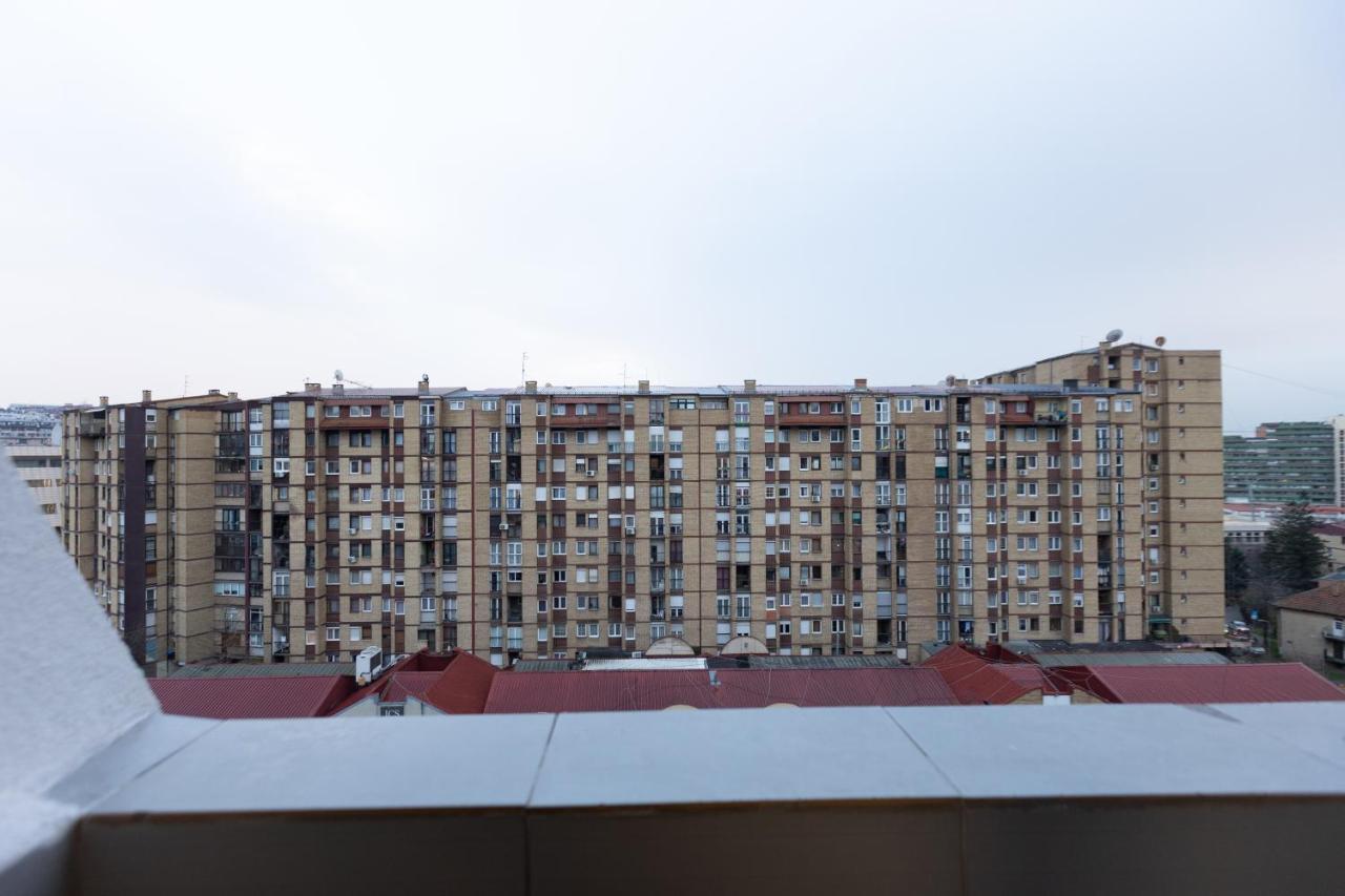 Etern Stays - Studio Apartment Pristina Exterior foto